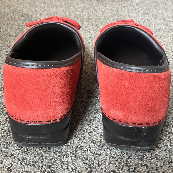 Lands' End Red Suede Women's Clogs - Picture 4 of 8